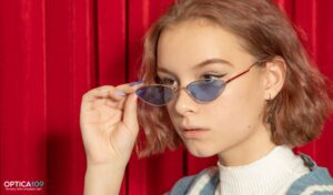 עדשות מתכהות בשמש