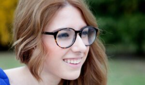 משקפיים מחמיאים לאף גדול