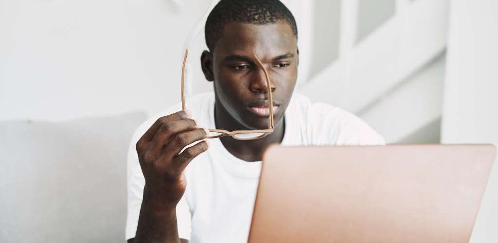 איך מתבצעת בדיקת ראיה שגרתית?